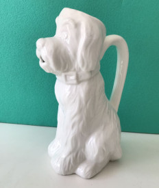 Keramická konev, pes