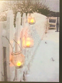 Svítící obraz, lucerny na plotě